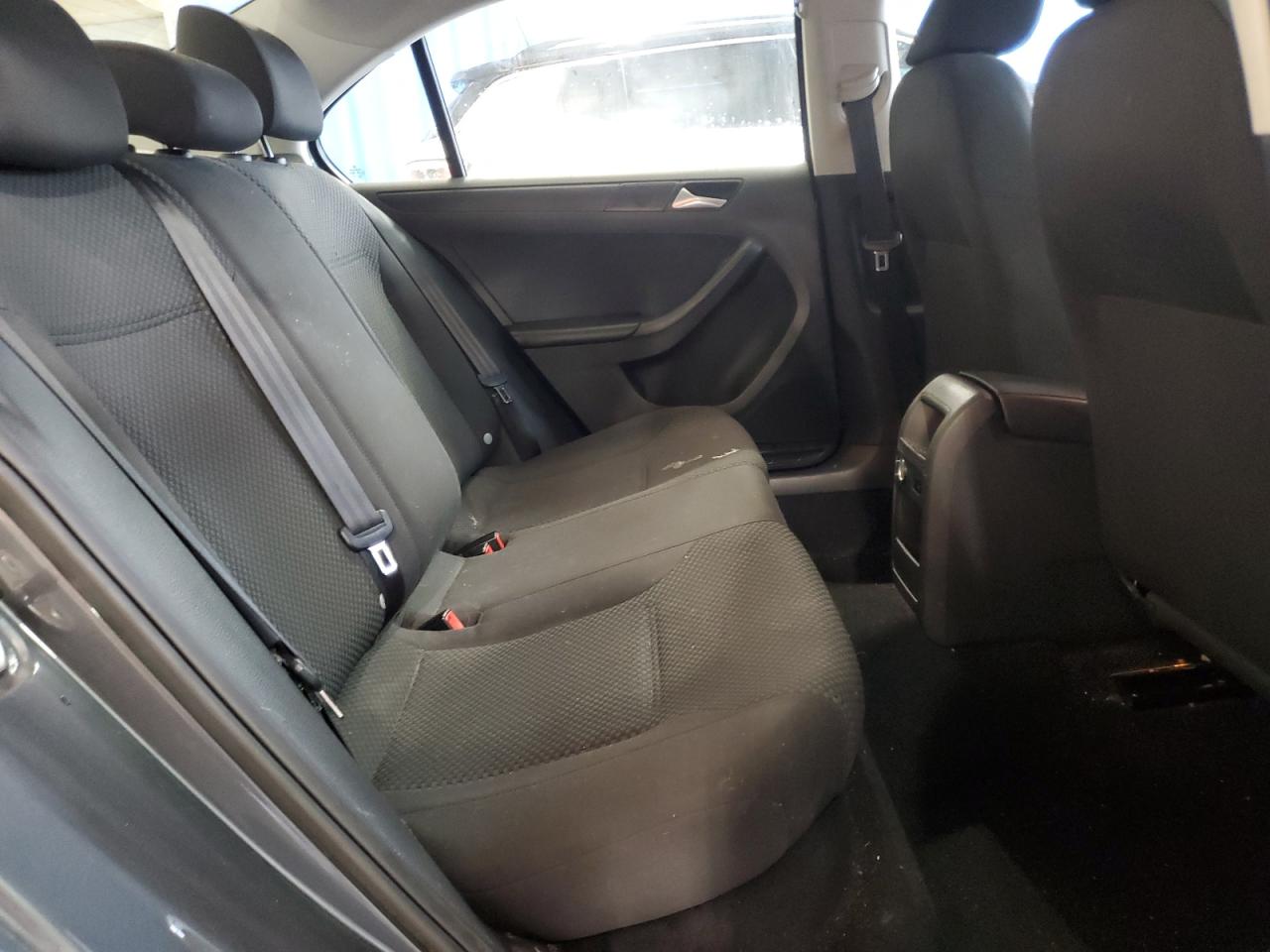 Volkswagen Jetta Base