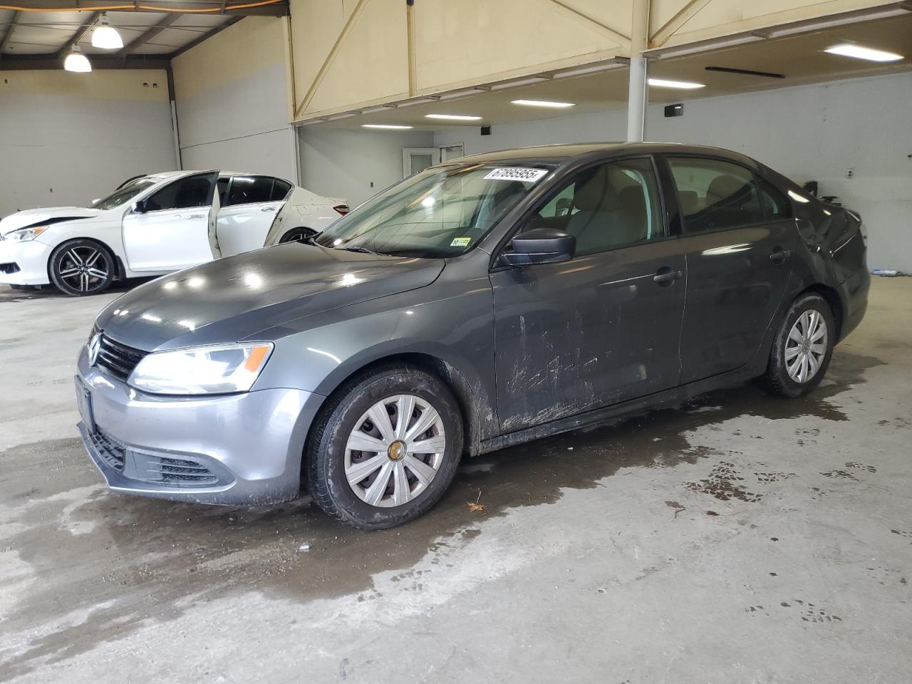 Salvage Volkswagen Jetta Image