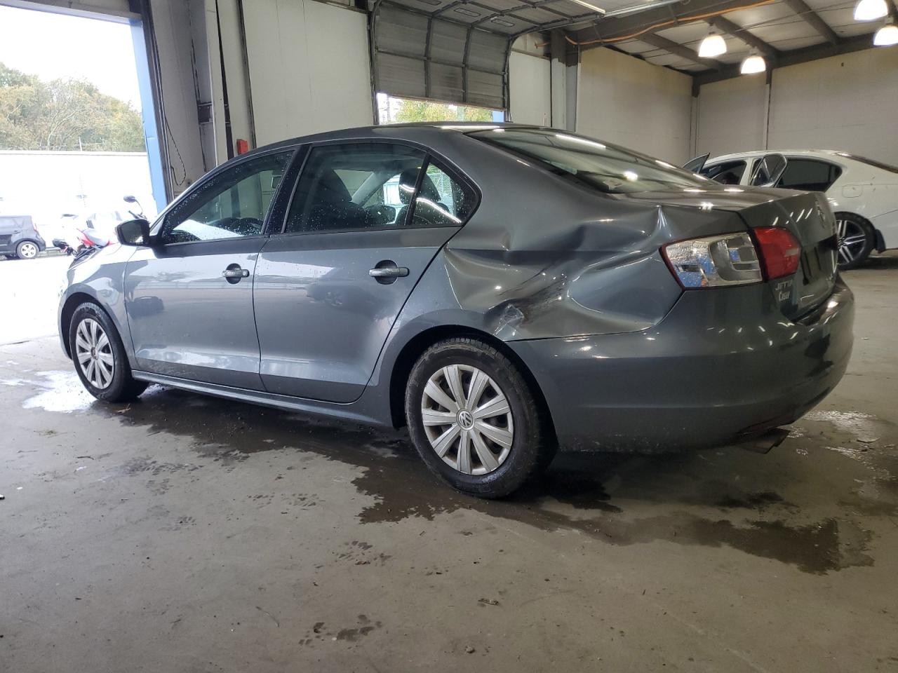 Volkswagen Jetta Base