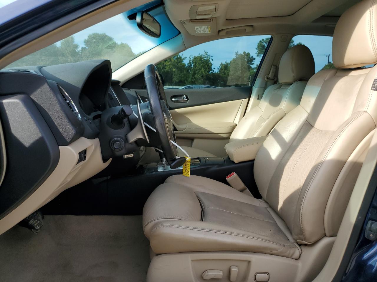 Nissan Maxima S