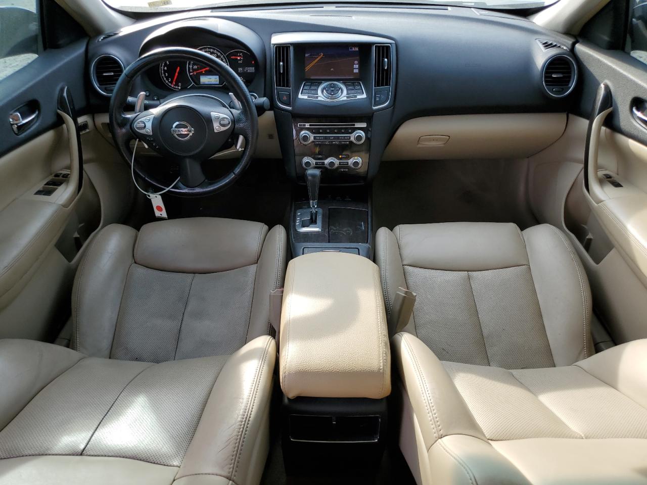 Nissan Maxima S
