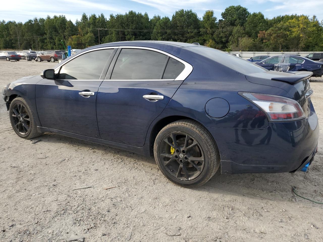 Nissan Maxima S