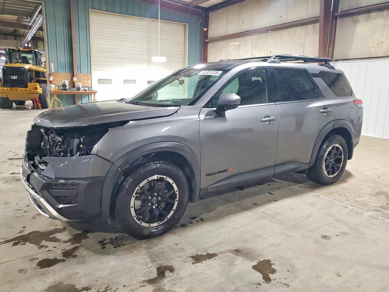 Salvage Nissan Pathfinder Image