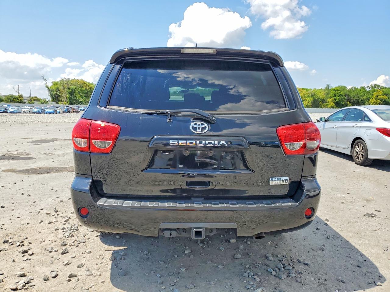 Toyota Sequoia Sr5