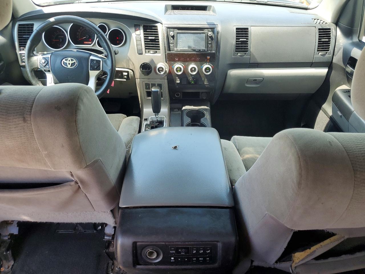 Toyota Sequoia Sr5