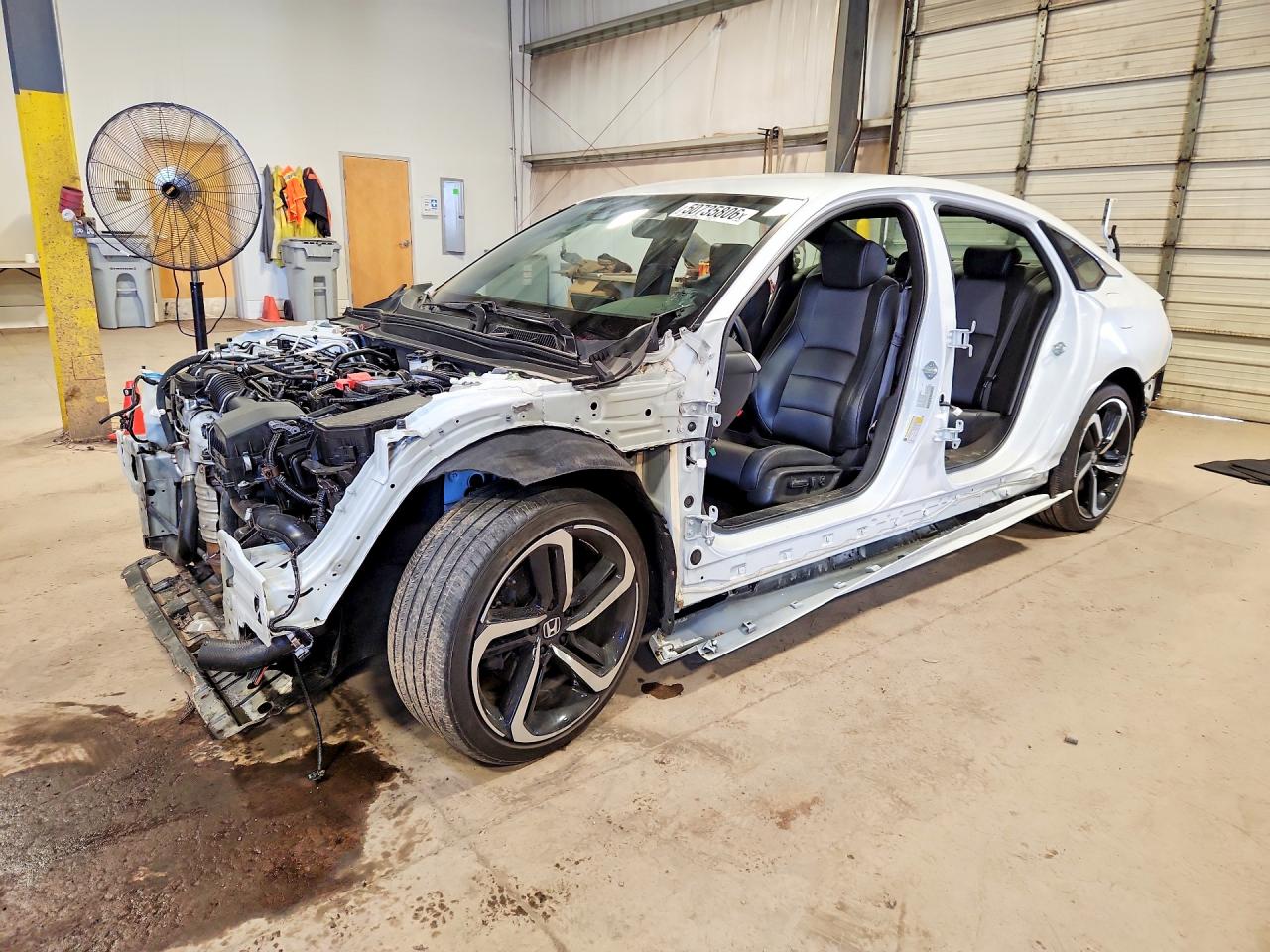 Salvage Honda Accord Image