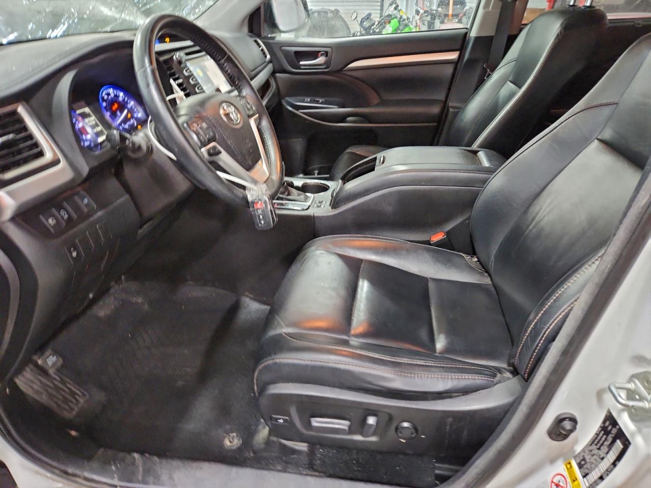 Toyota Highlander Se