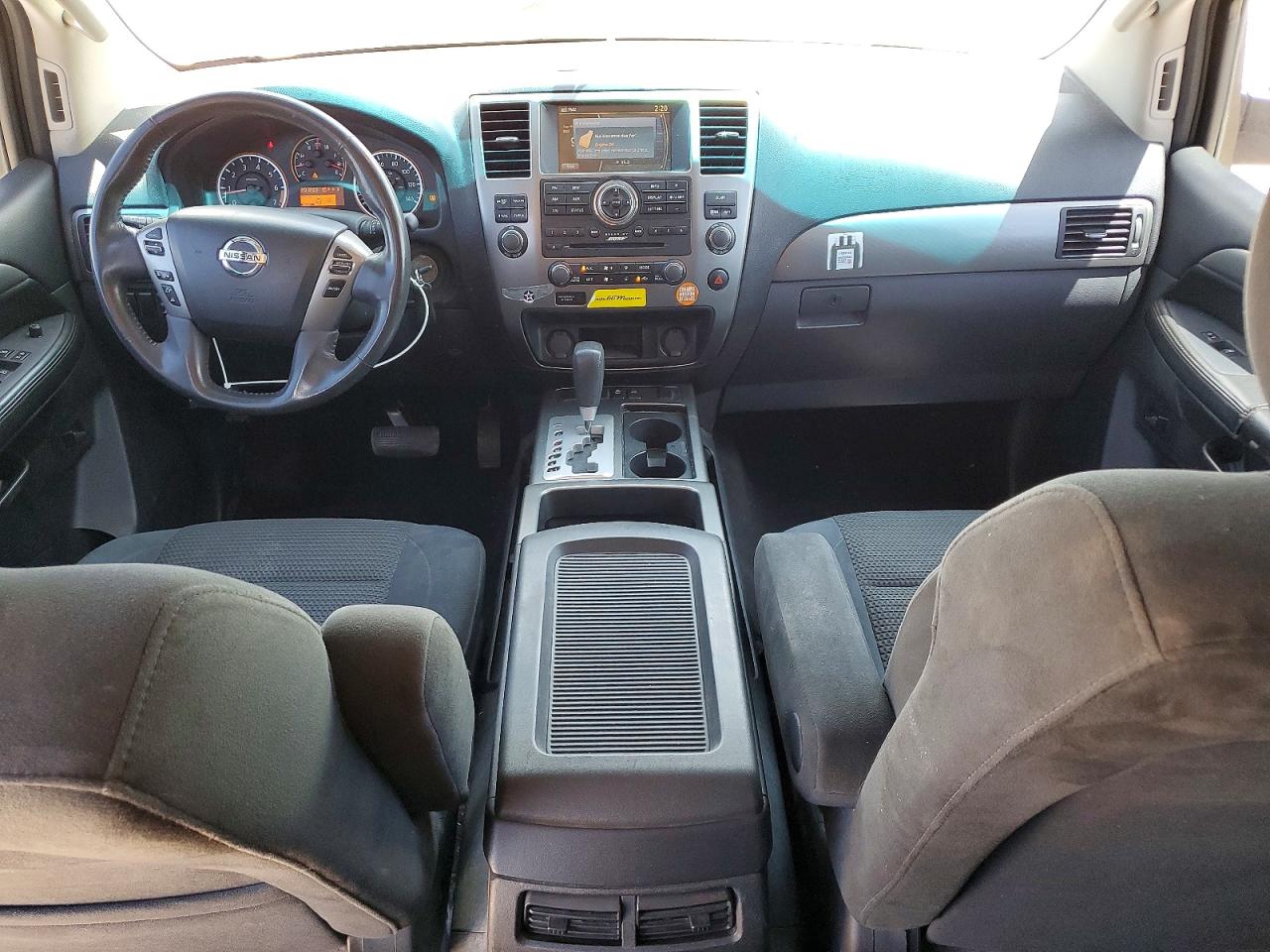 Nissan Armada Sv