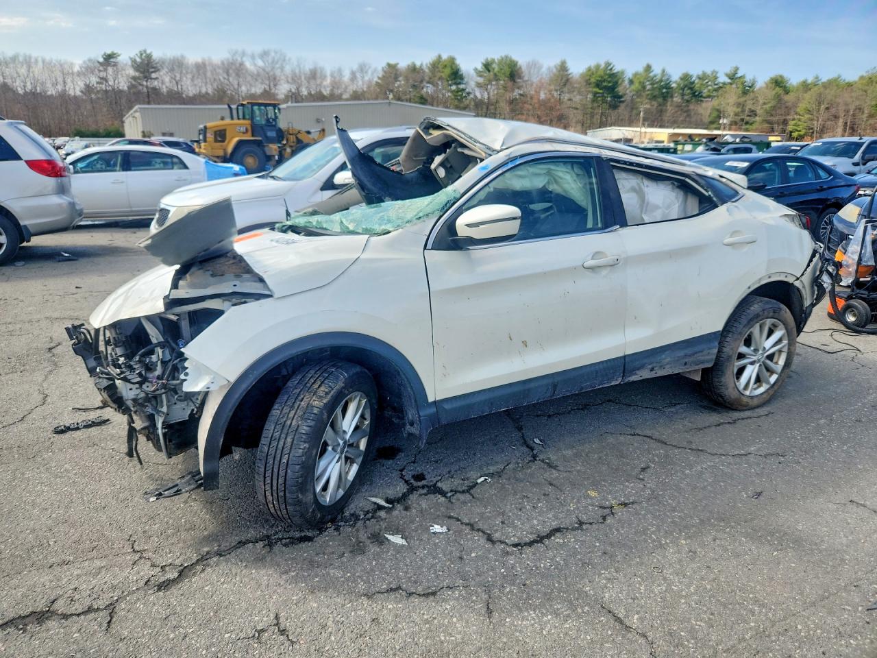 Salvage Nissan Rogue Image