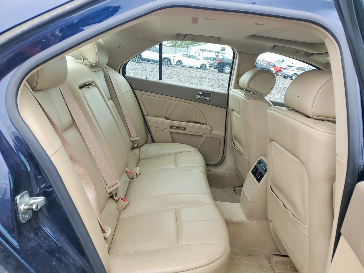 Cadillac STS
