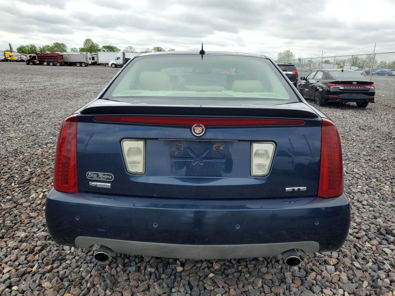 Cadillac STS