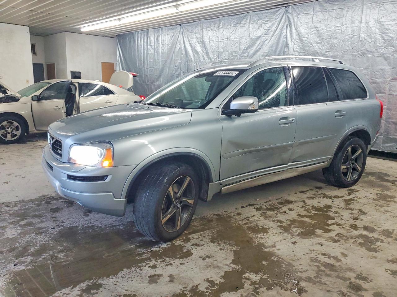 Salvage Volvo XC90 Image