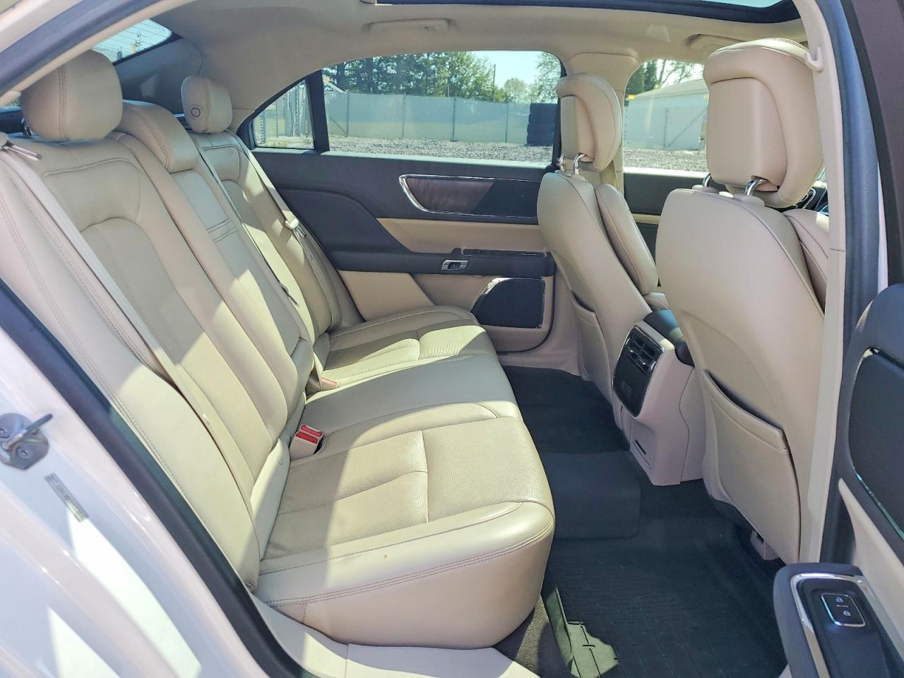 Lincoln Continental Select