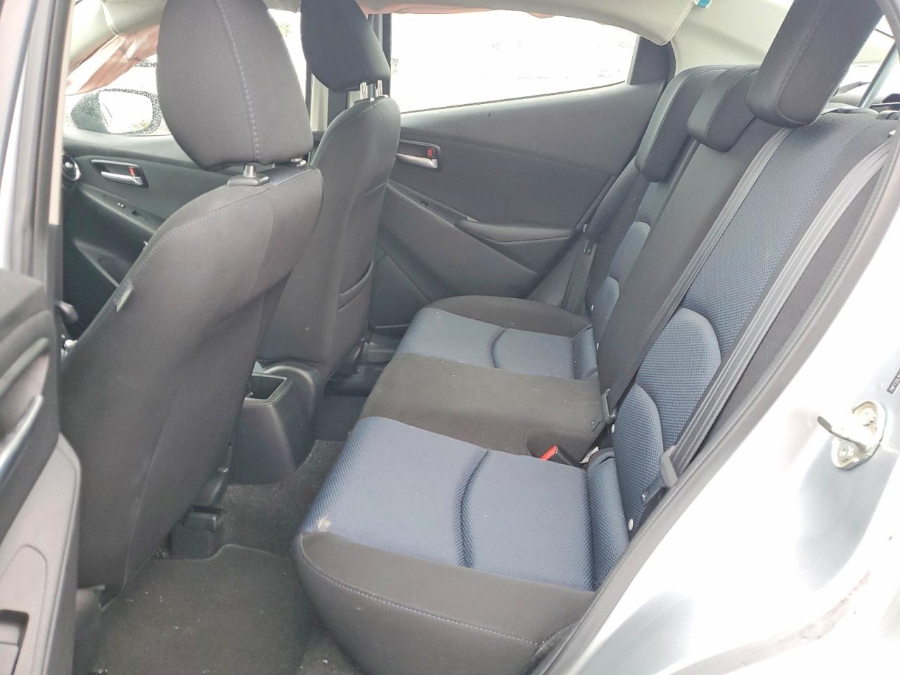 Toyota Yaris Base