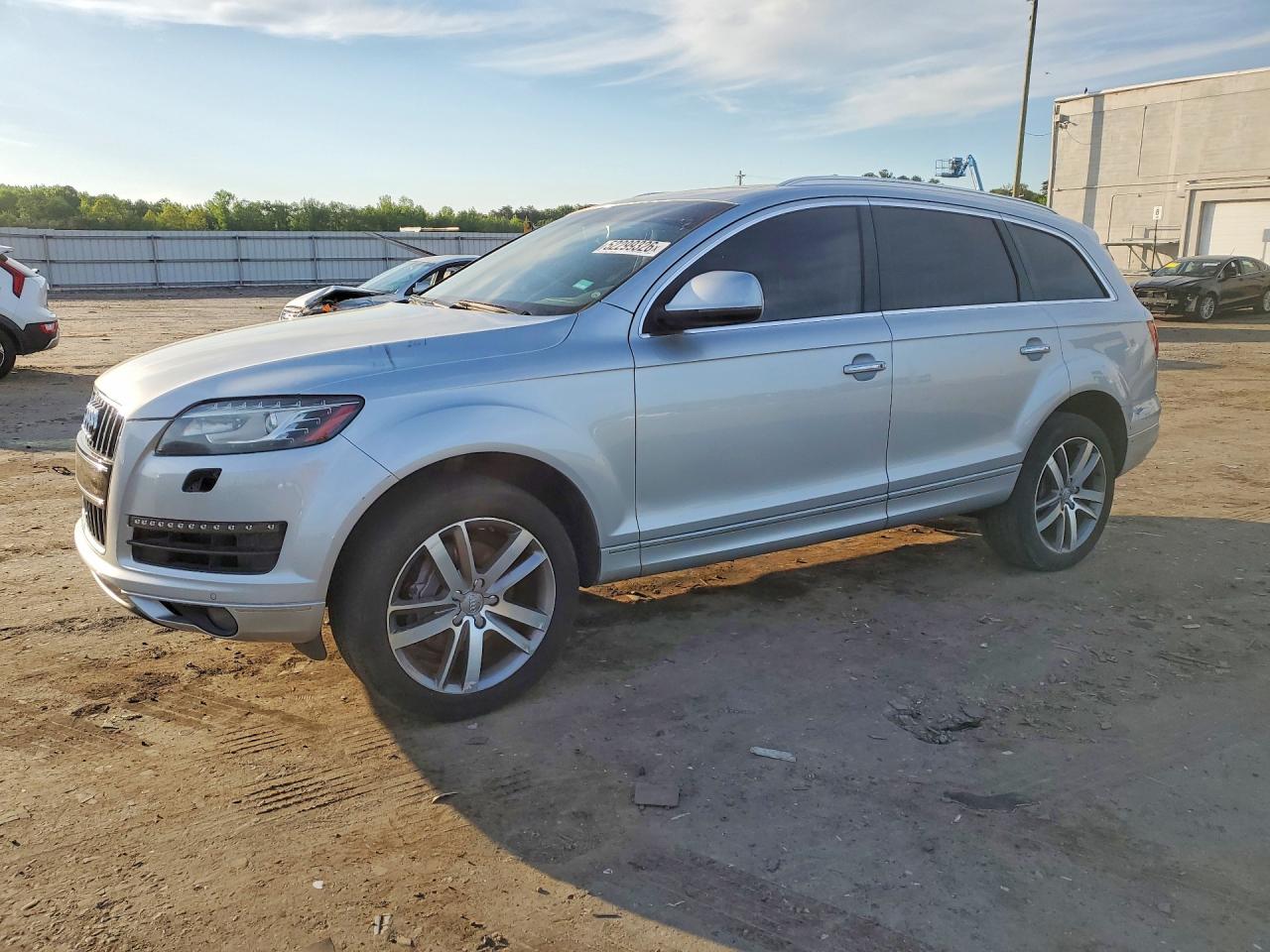 Salvage Audi Q7 Image