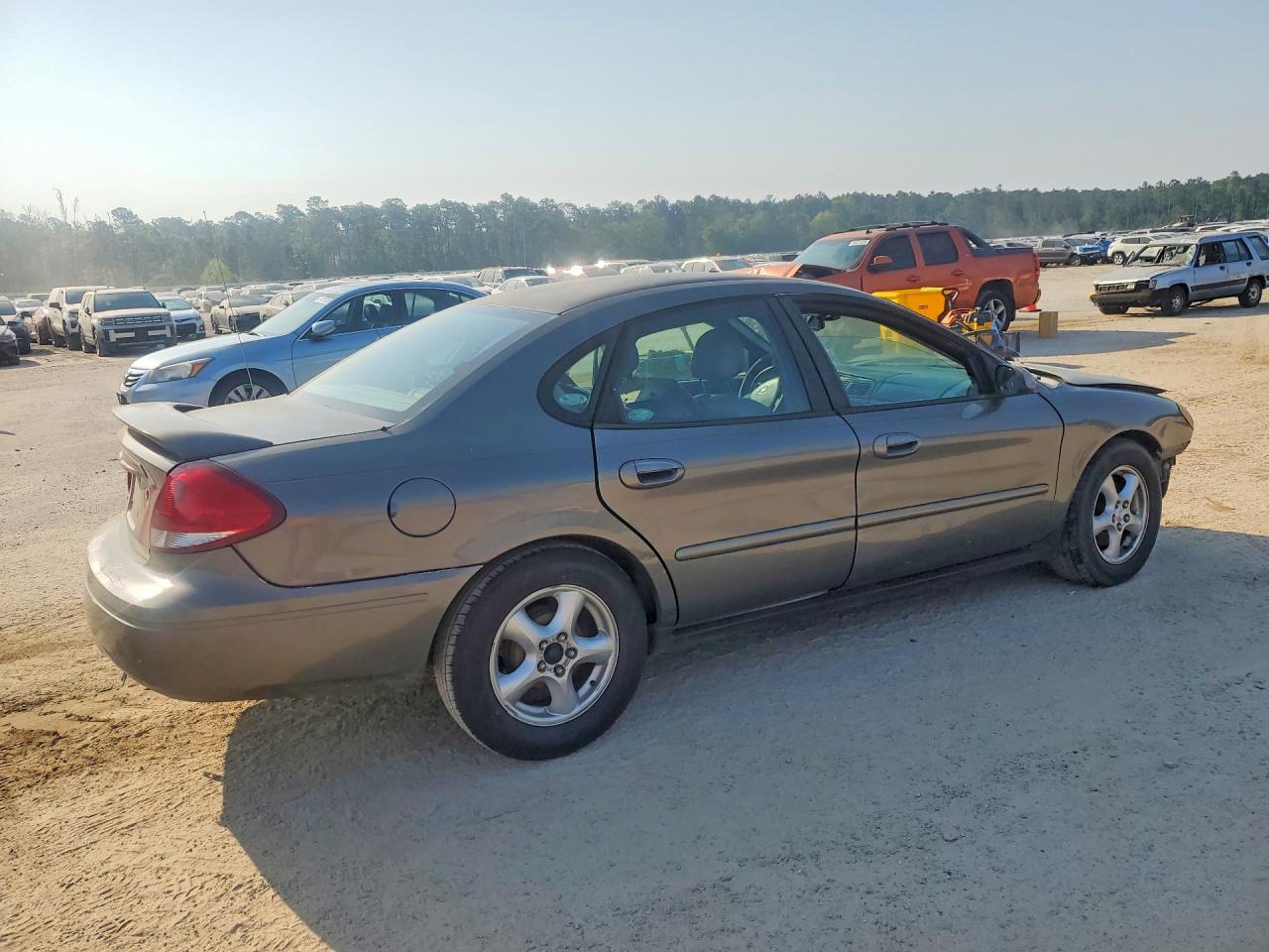 Ford Taurus