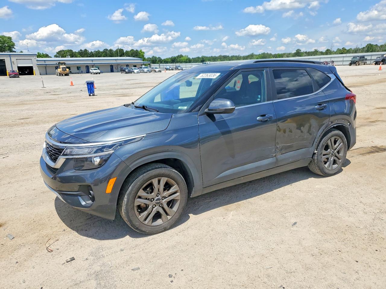 Salvage Kia Seltos Image