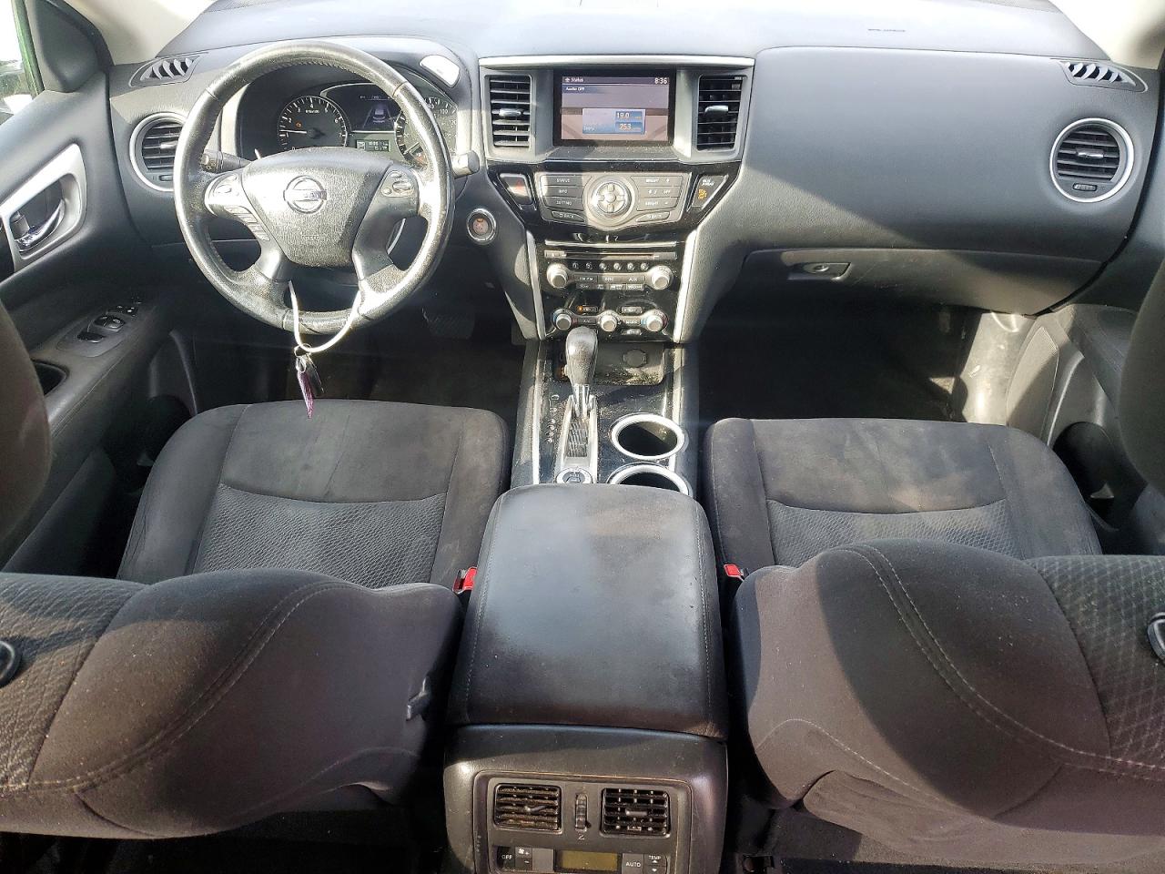 Nissan Pathfinder Sv
