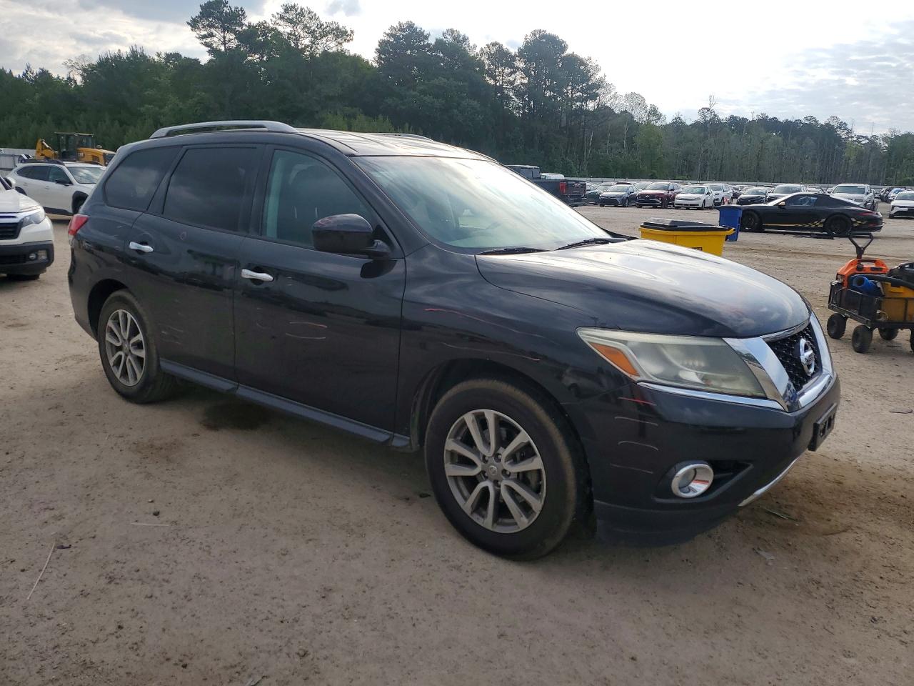 Nissan Pathfinder Sv