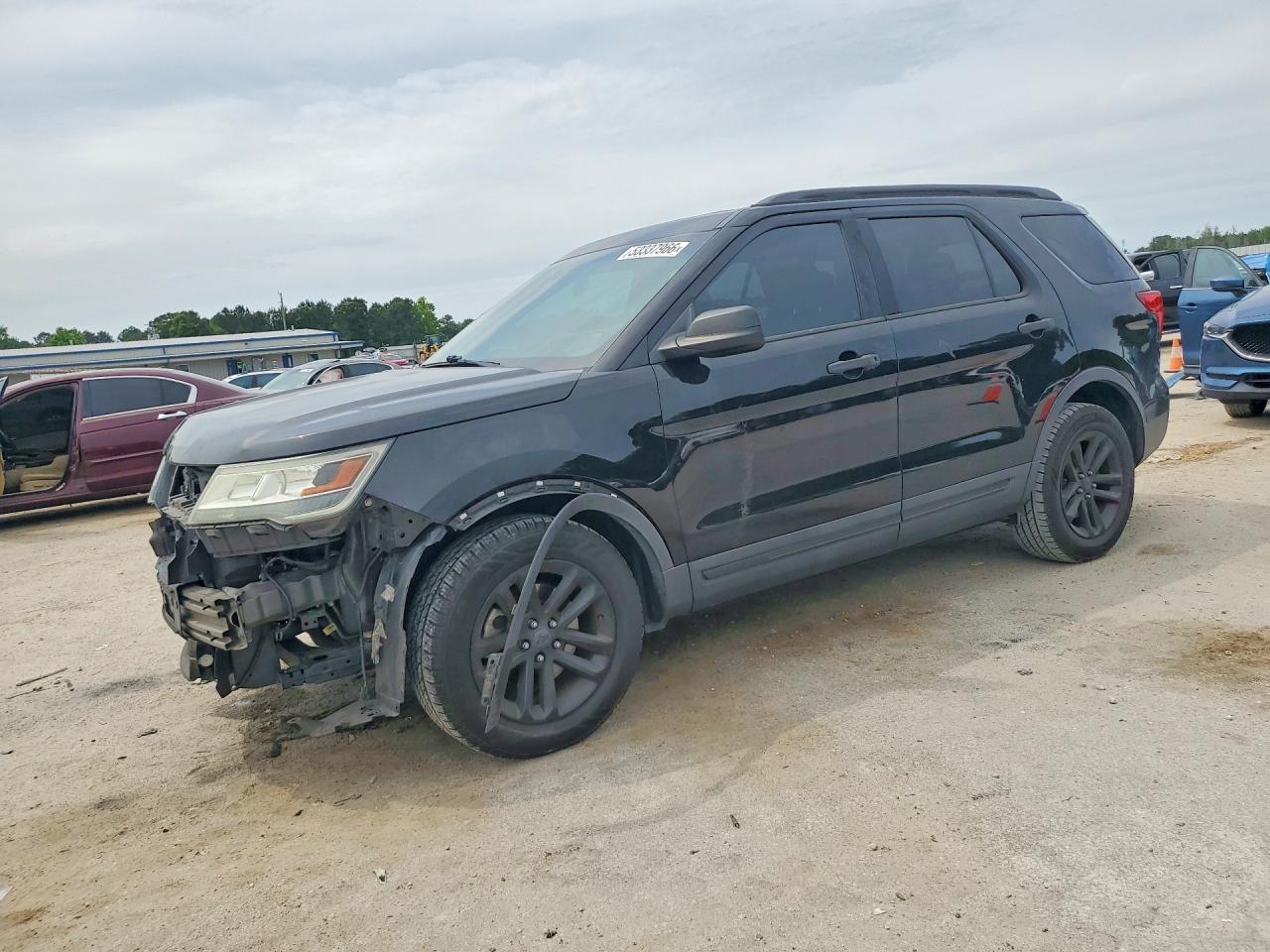 Salvage Ford Explorer Image