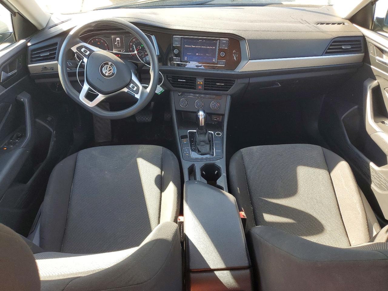 Volkswagen Jetta S