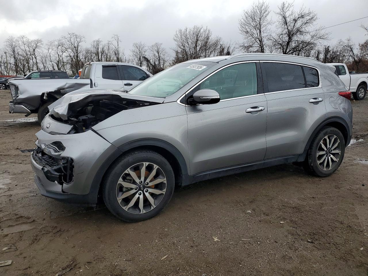 Salvage Kia Sportage Image