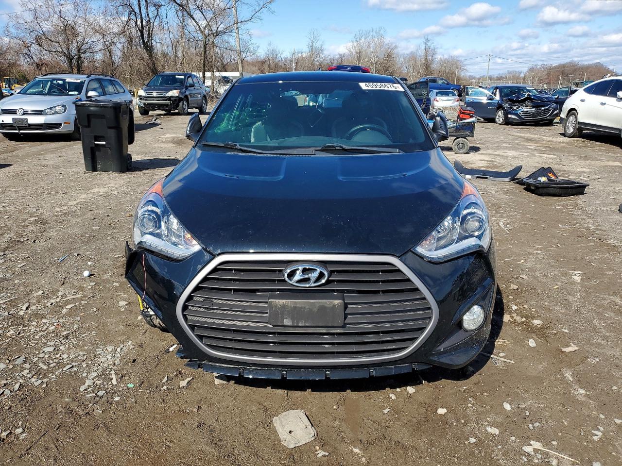 Hyundai VELOSTER Turbo