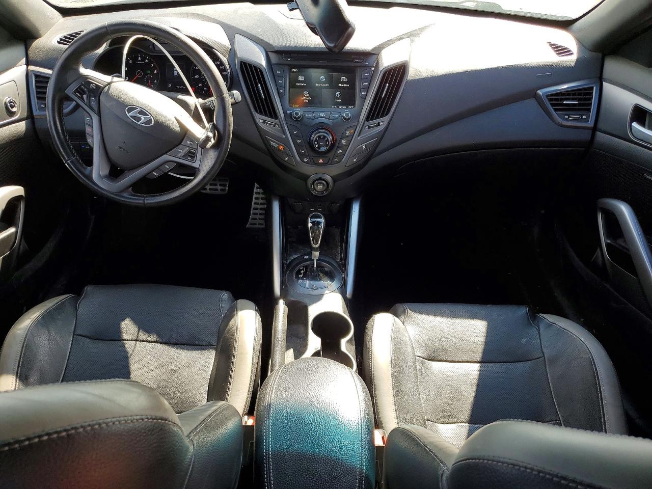 Hyundai VELOSTER Turbo