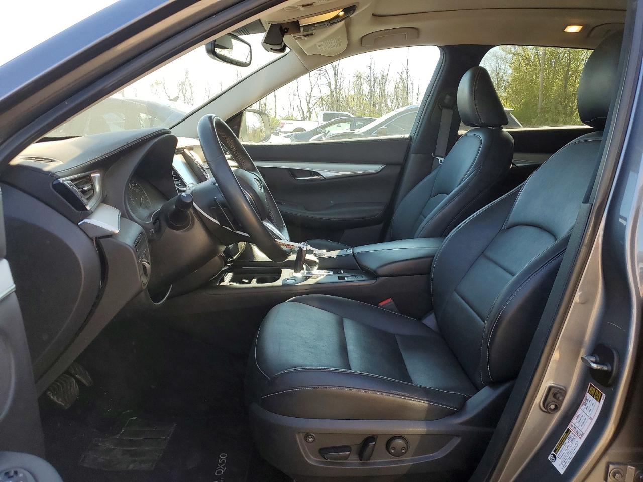 INFINITI Qx Luxe