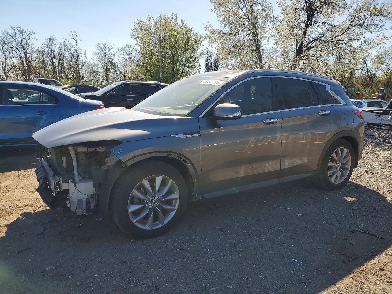 Salvage INFINITI Qx Image