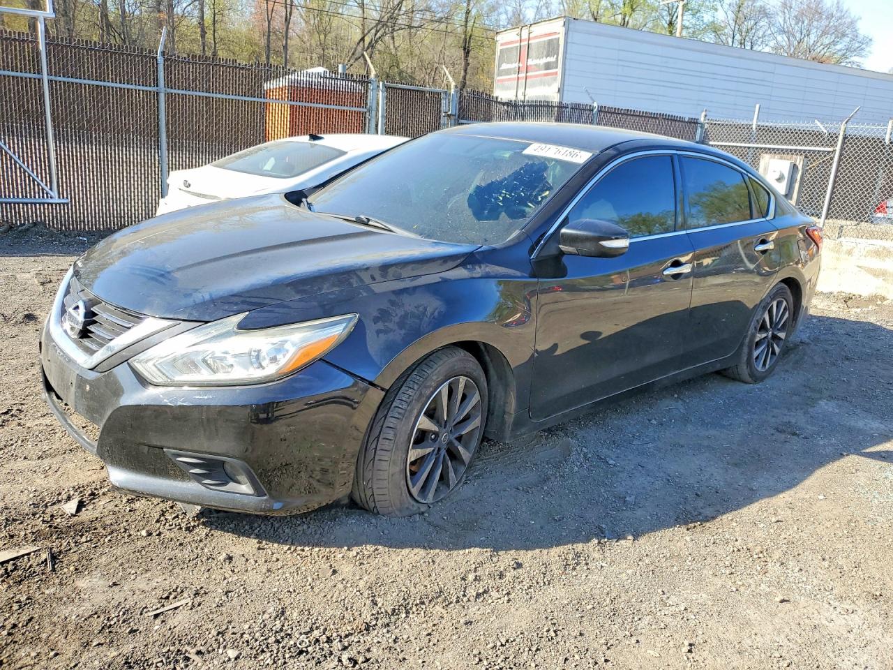 Salvage Nissan Altima Image