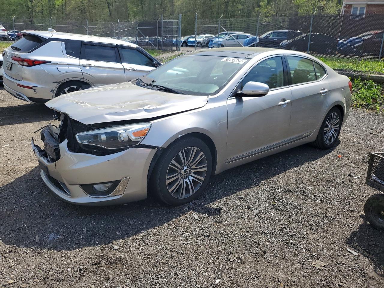 Salvage Kia Cadenza Image