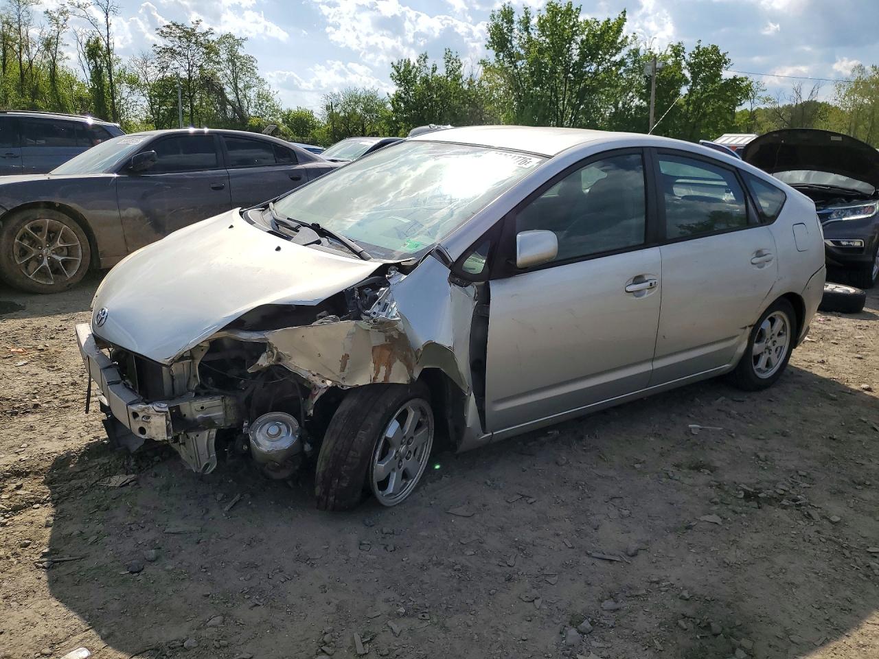 Salvage Toyota Prius Image
