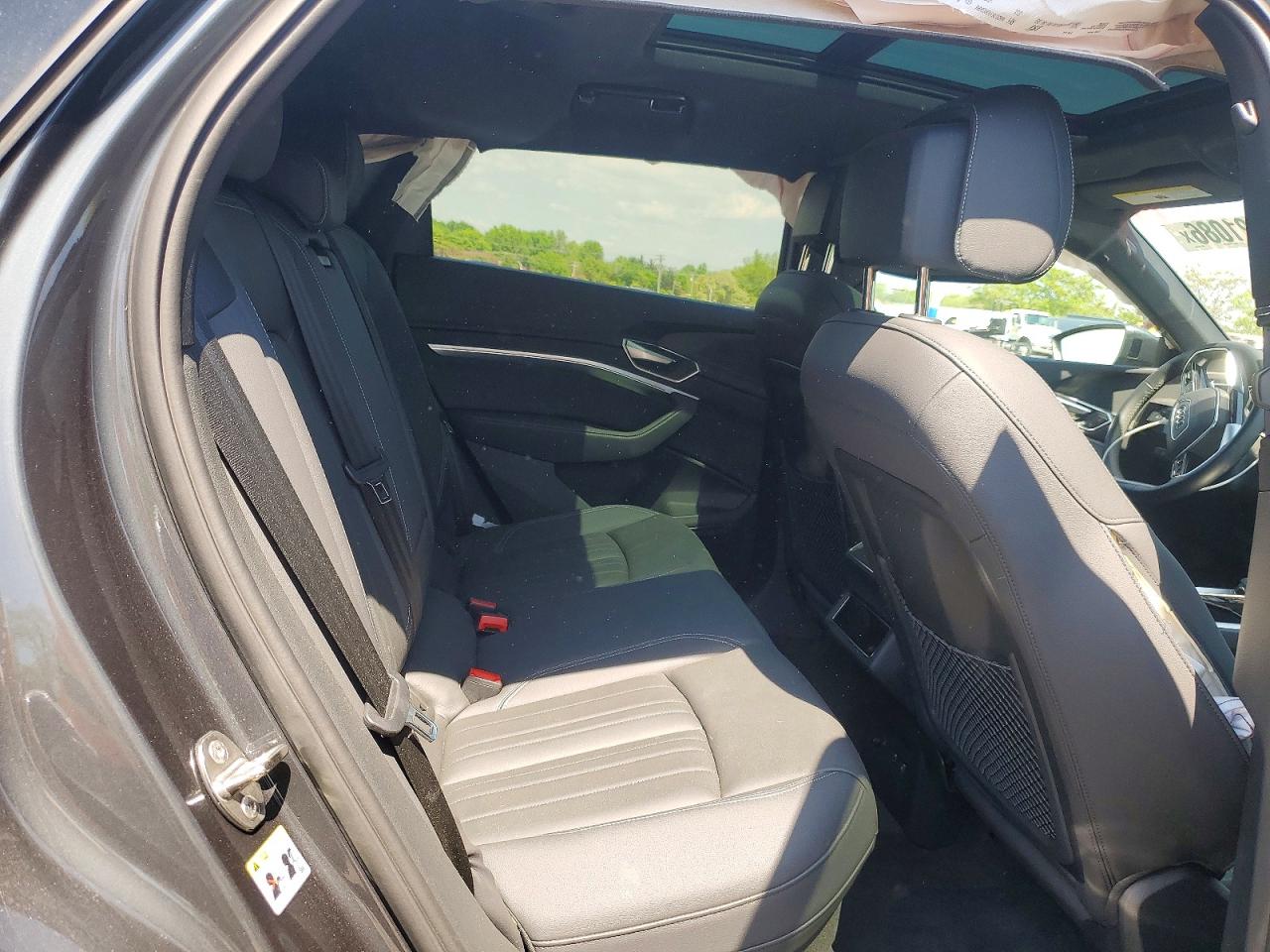 Audi e-tron Premium