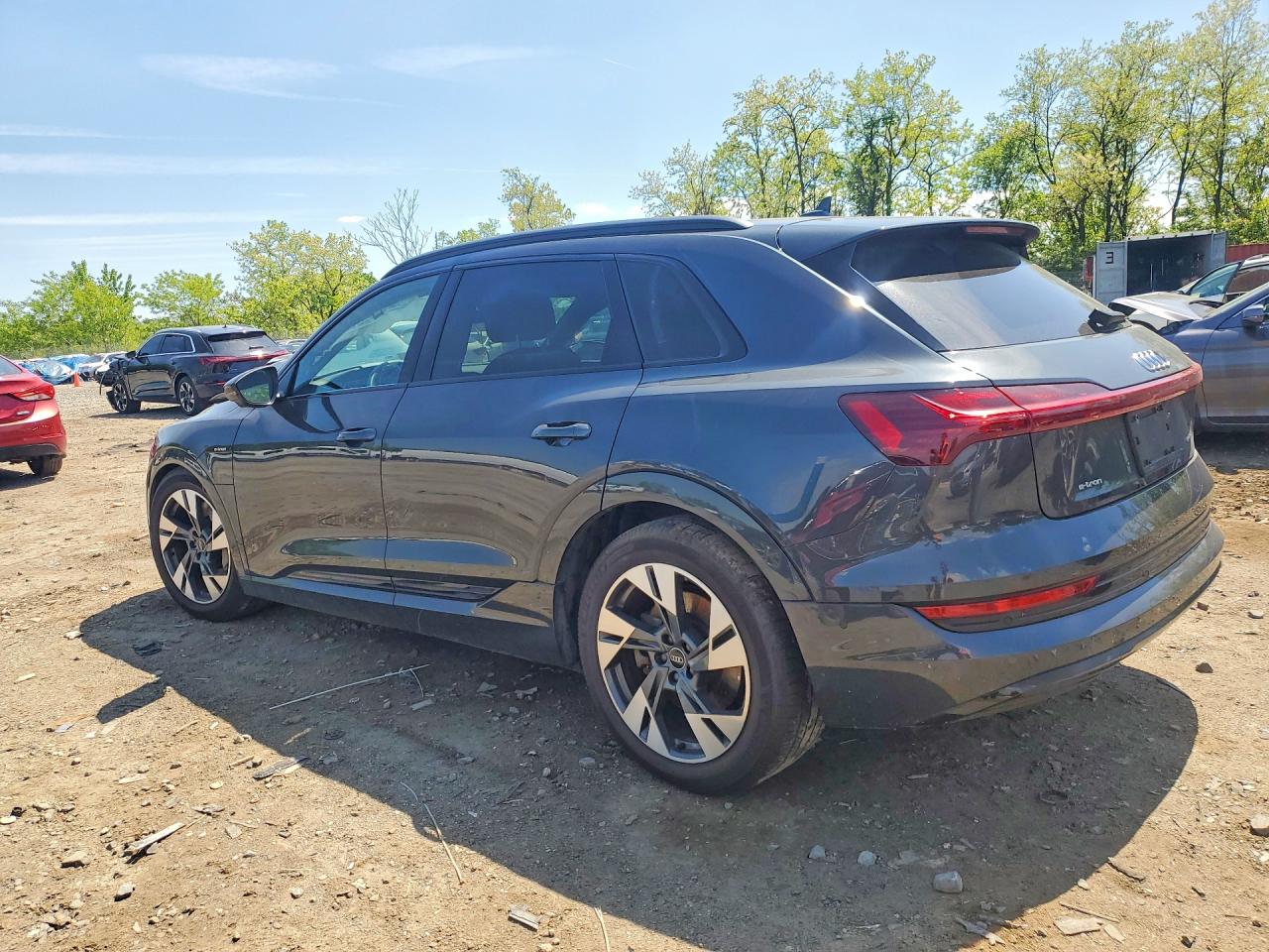 Audi e-tron Premium