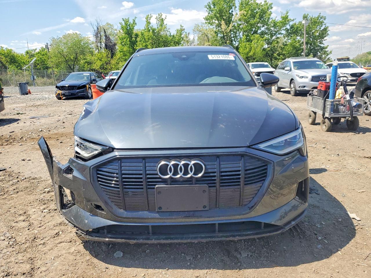 Audi e-tron Premium