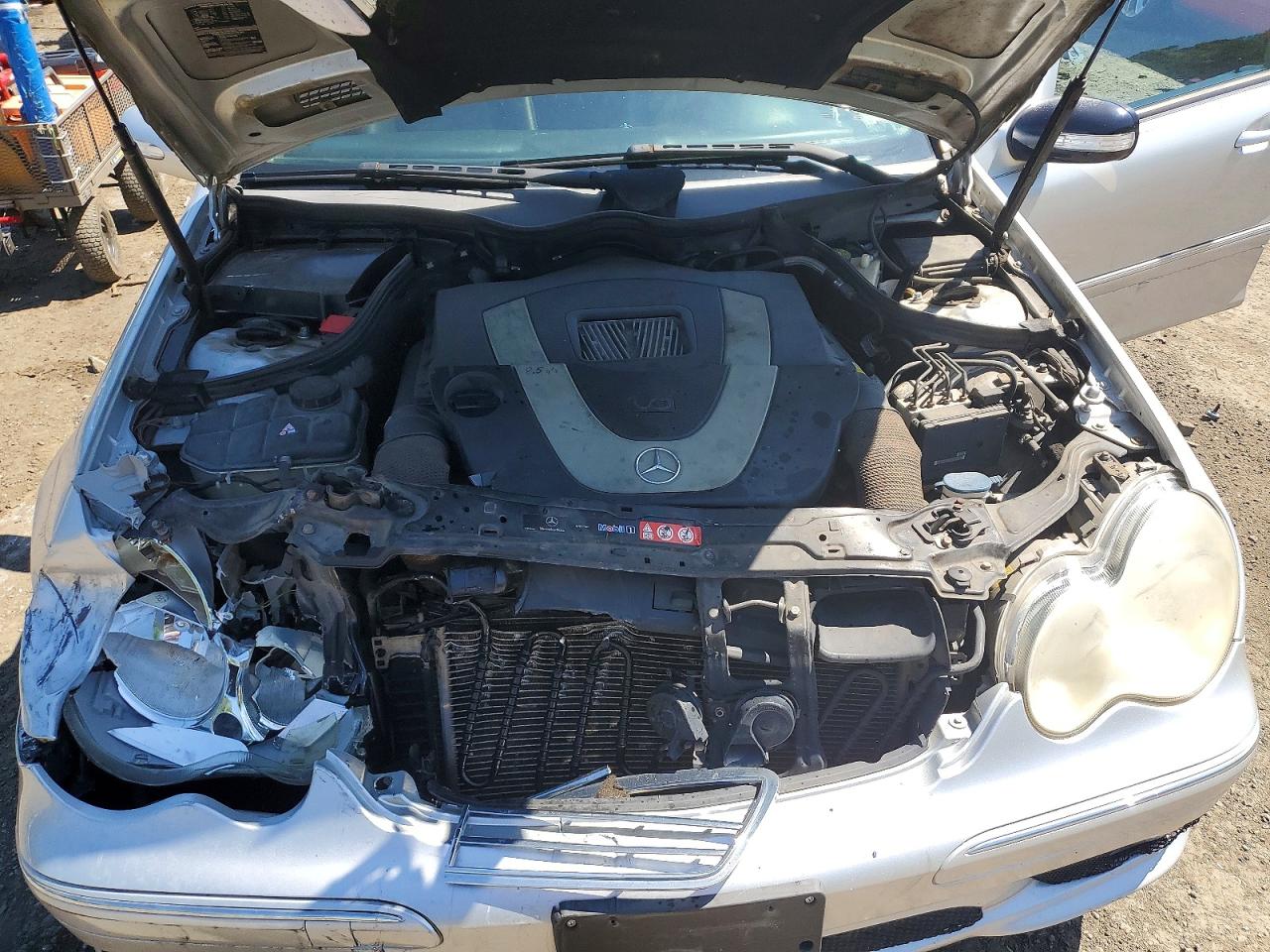 Mercedes-Benz C-Class 230