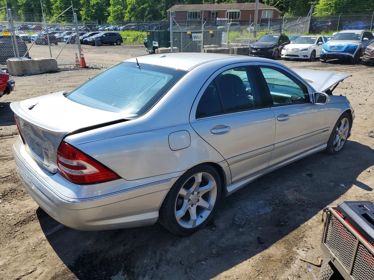 Mercedes-Benz C-Class 230