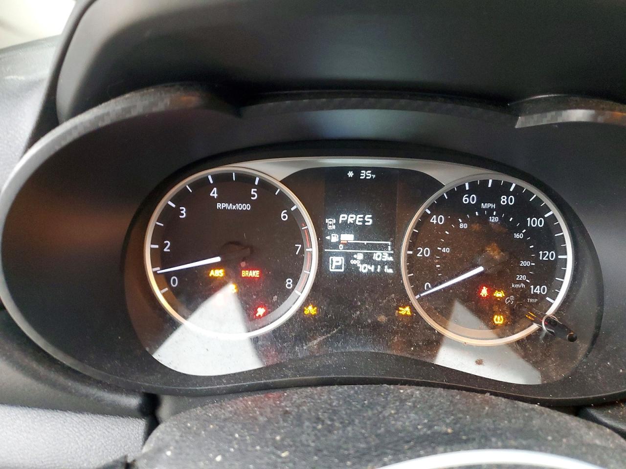 Nissan Versa S