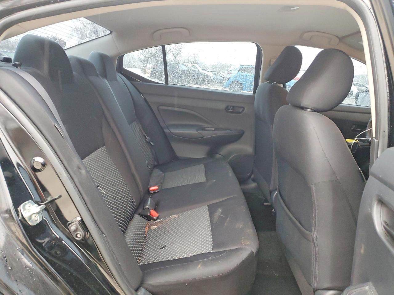 Nissan Versa S