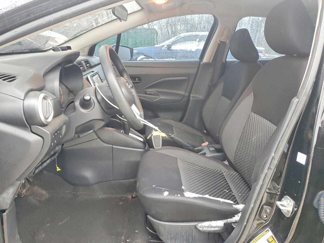 Nissan Versa S