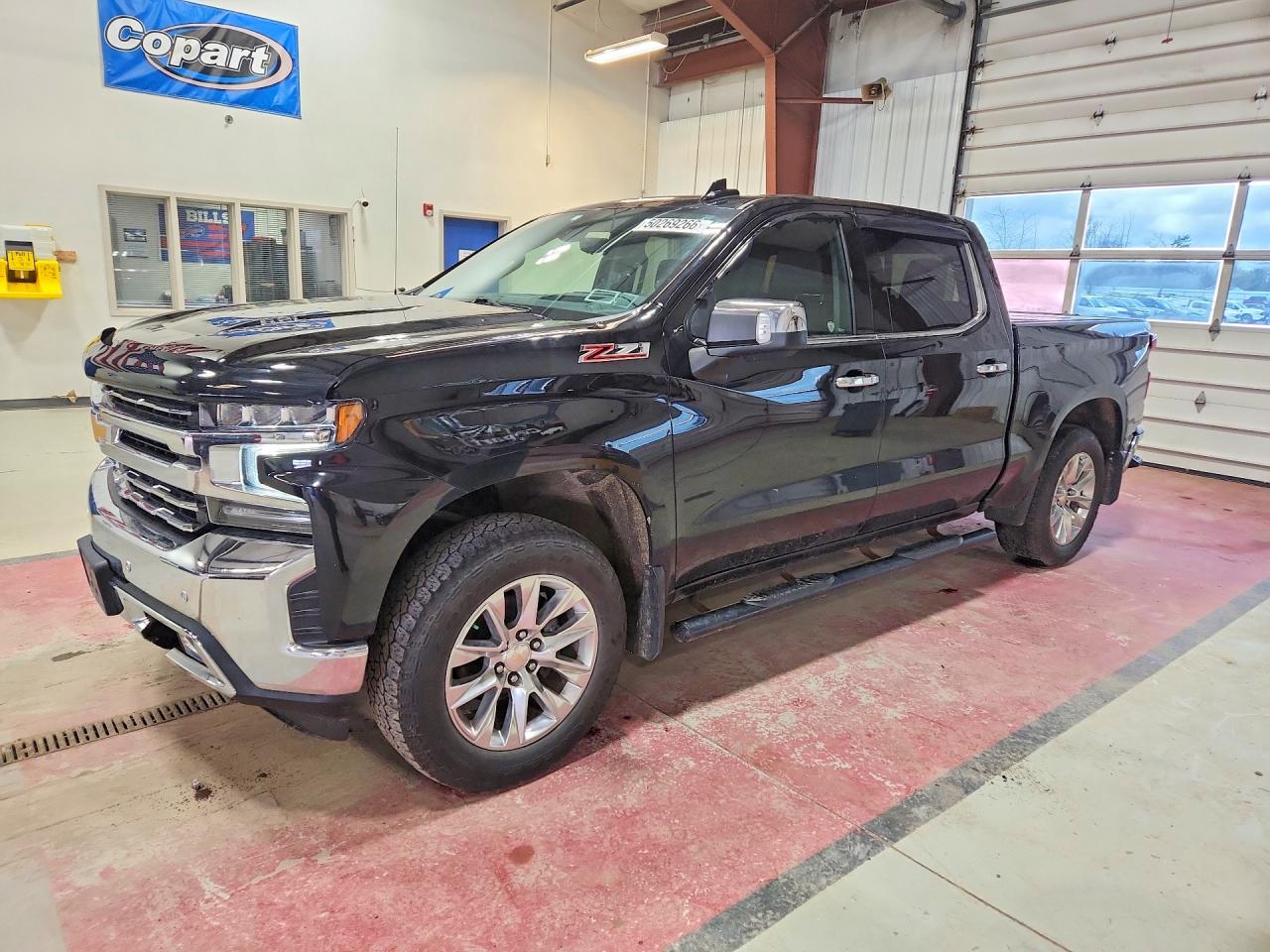 Salvage Chevrolet Silverado Image