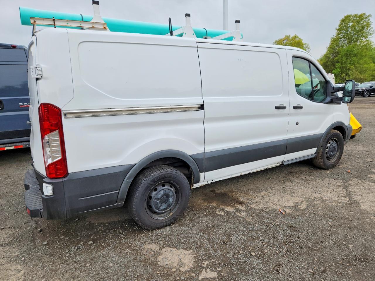 Ford Transit T-150