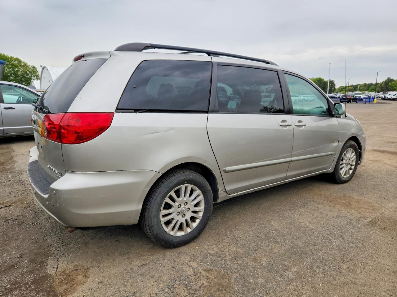 Toyota Sienna Xle
