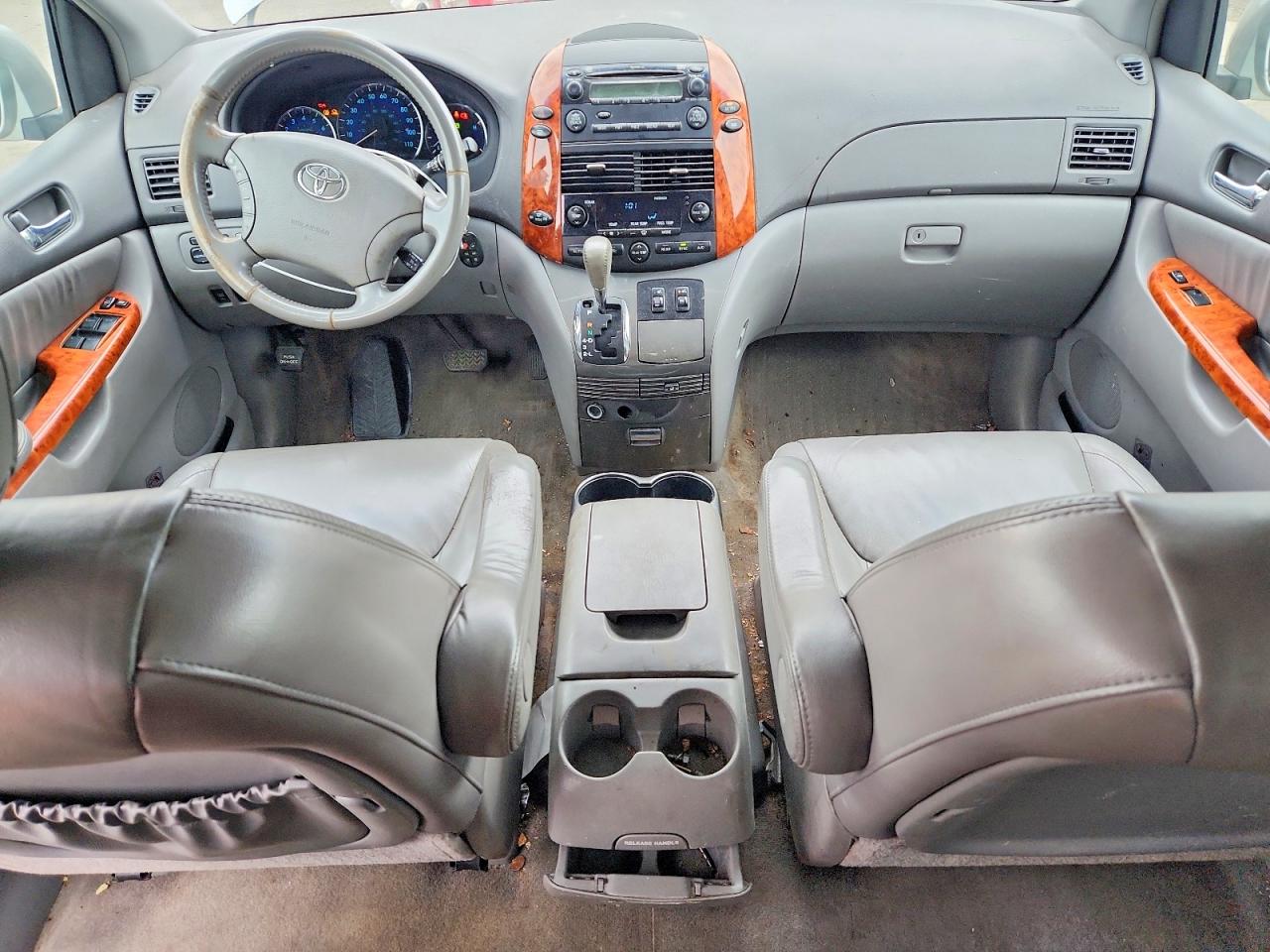 Toyota Sienna Xle