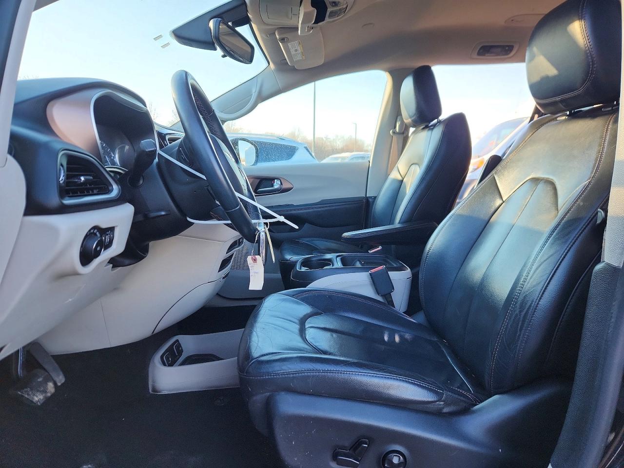 Chrysler Pacifica Touring L