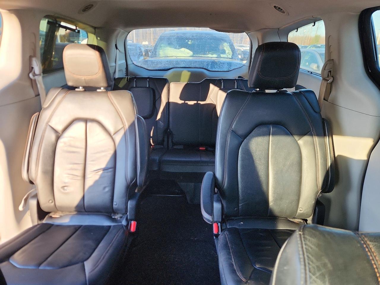 Chrysler Pacifica Touring L