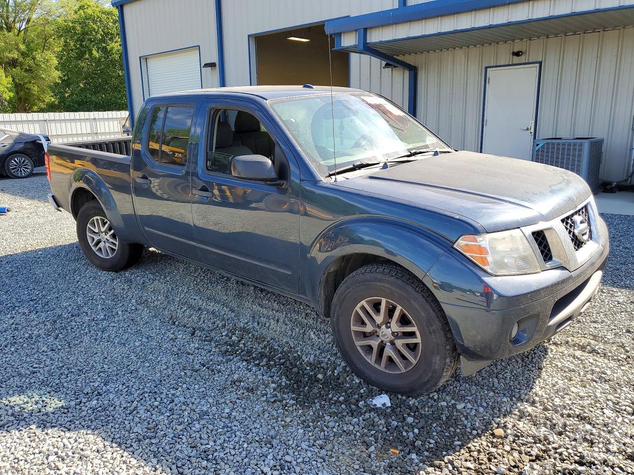 Nissan Frontier Sv