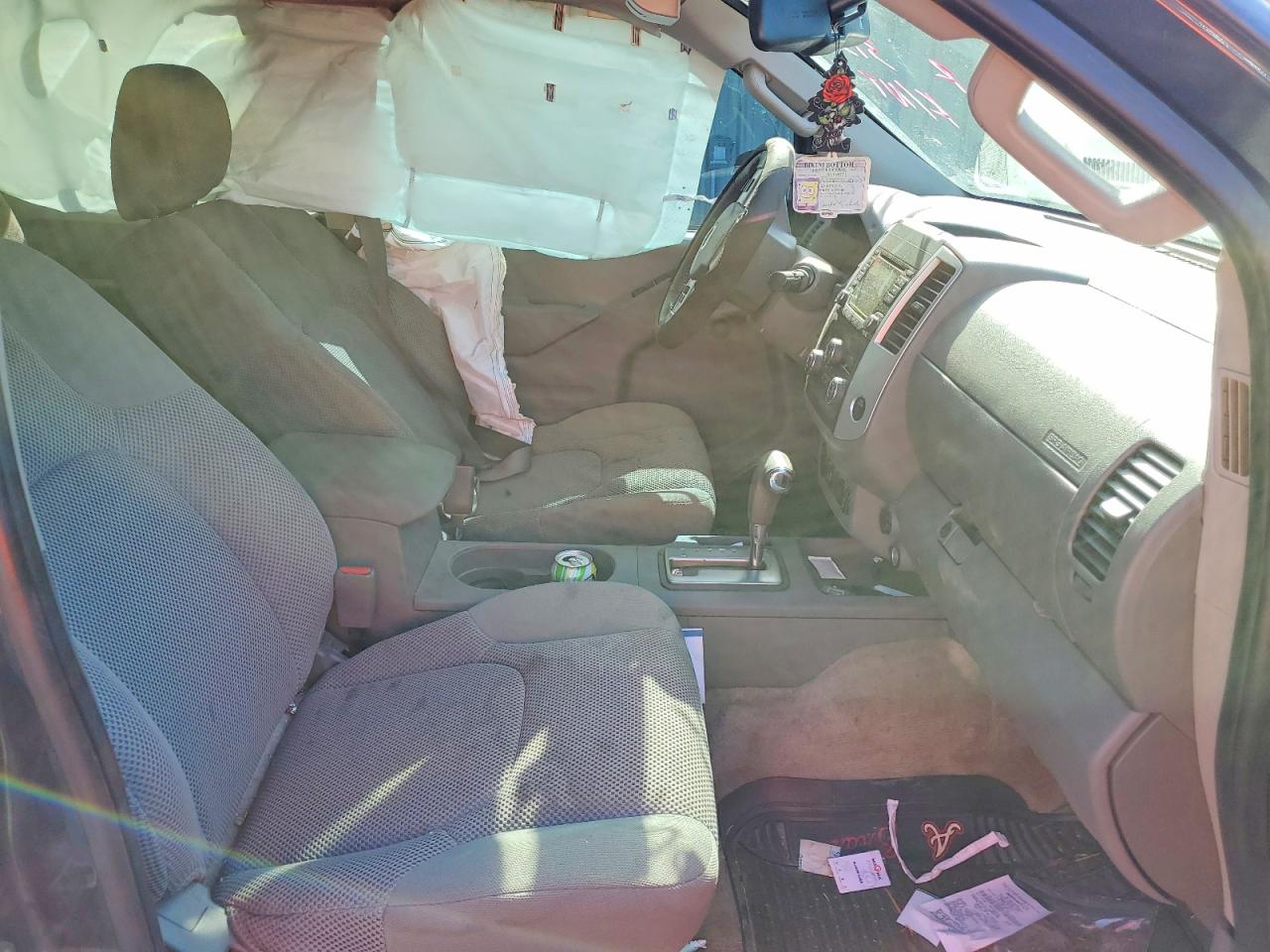 Nissan Frontier Sv