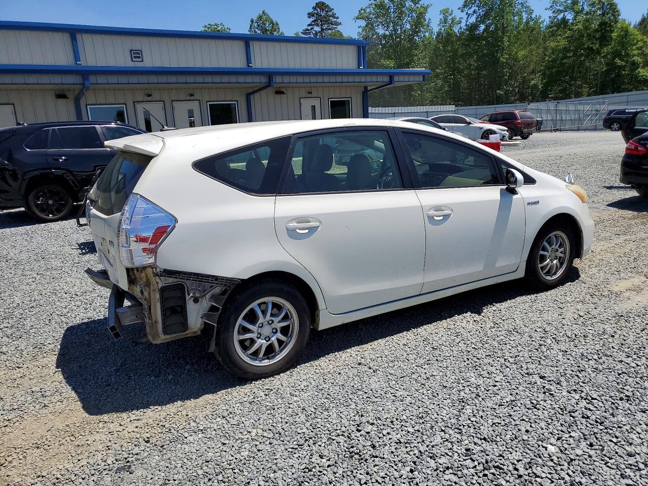 Toyota Prius v Three